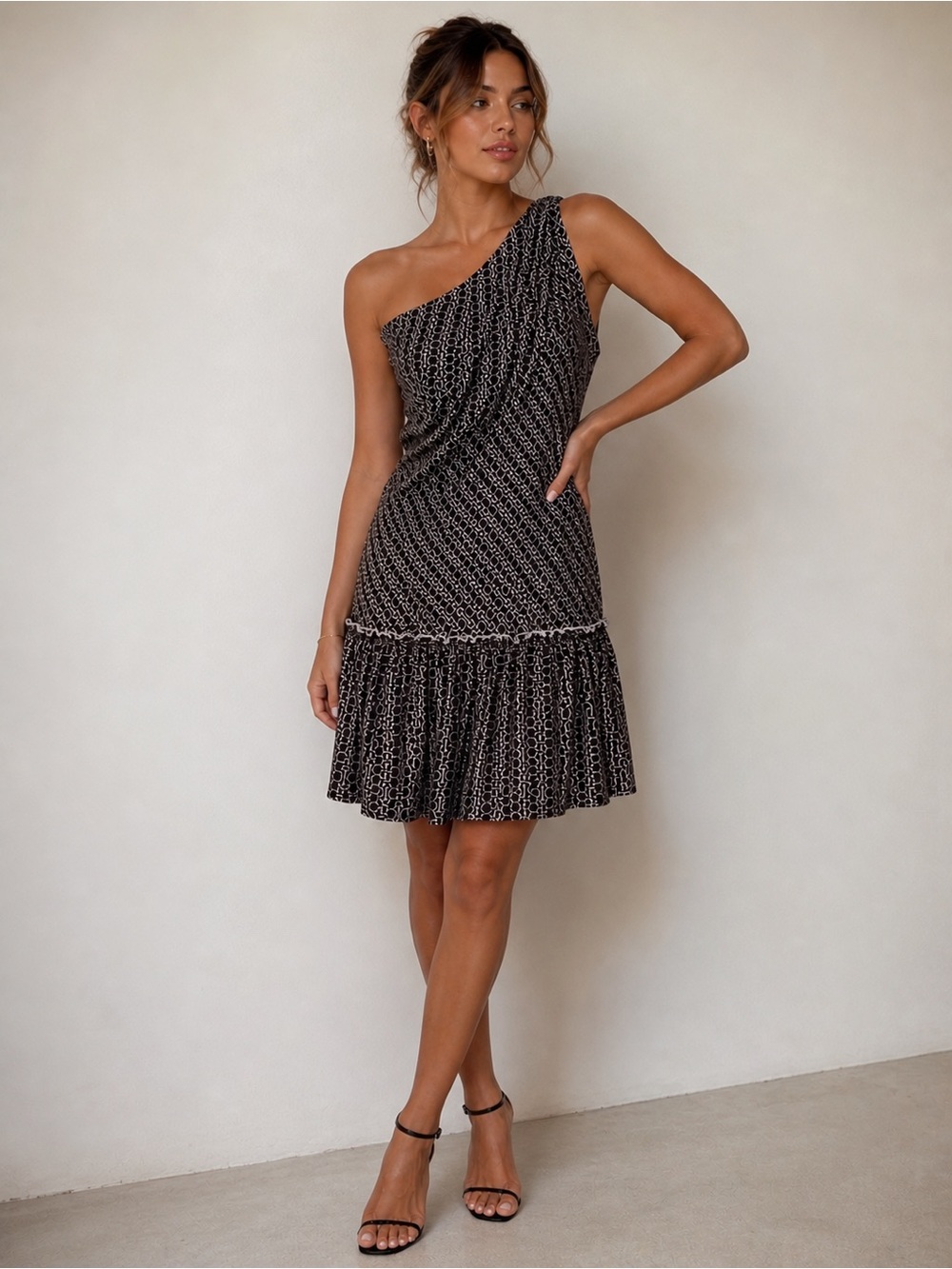 GORGEOUS Serena dress one shoulder silky dresses black cream white size 3 lightw